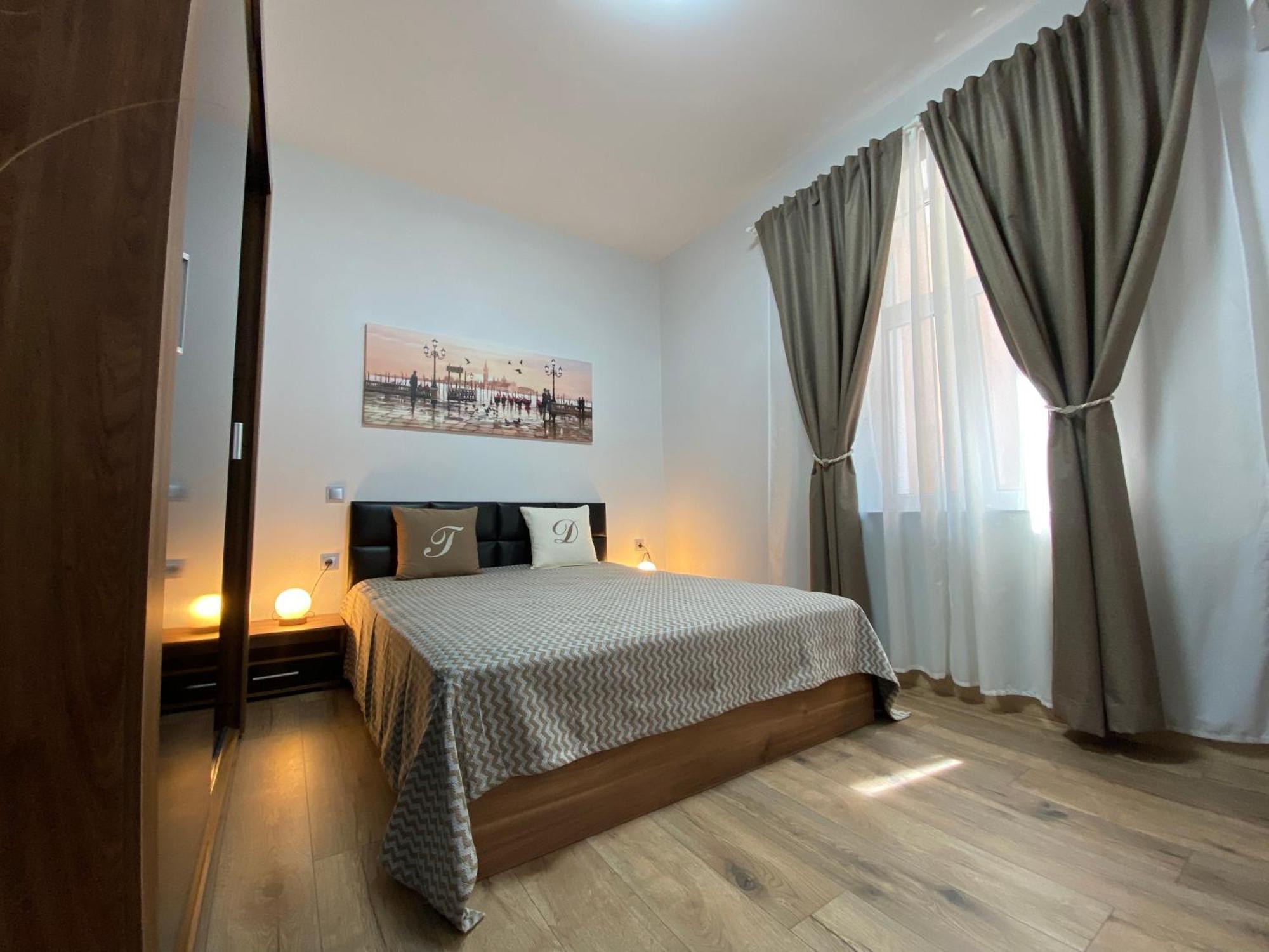 La Luna - High-End 2Bd Flat In The Top Centre By Flat Mаnager Sofia Extérieur photo